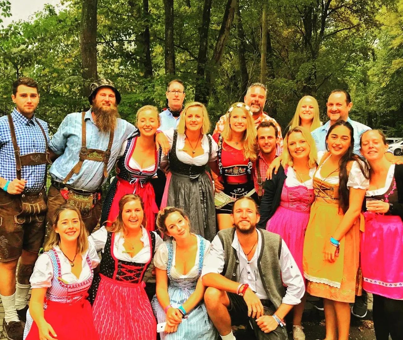 Munich Camping, Glamping & Dorms contacts